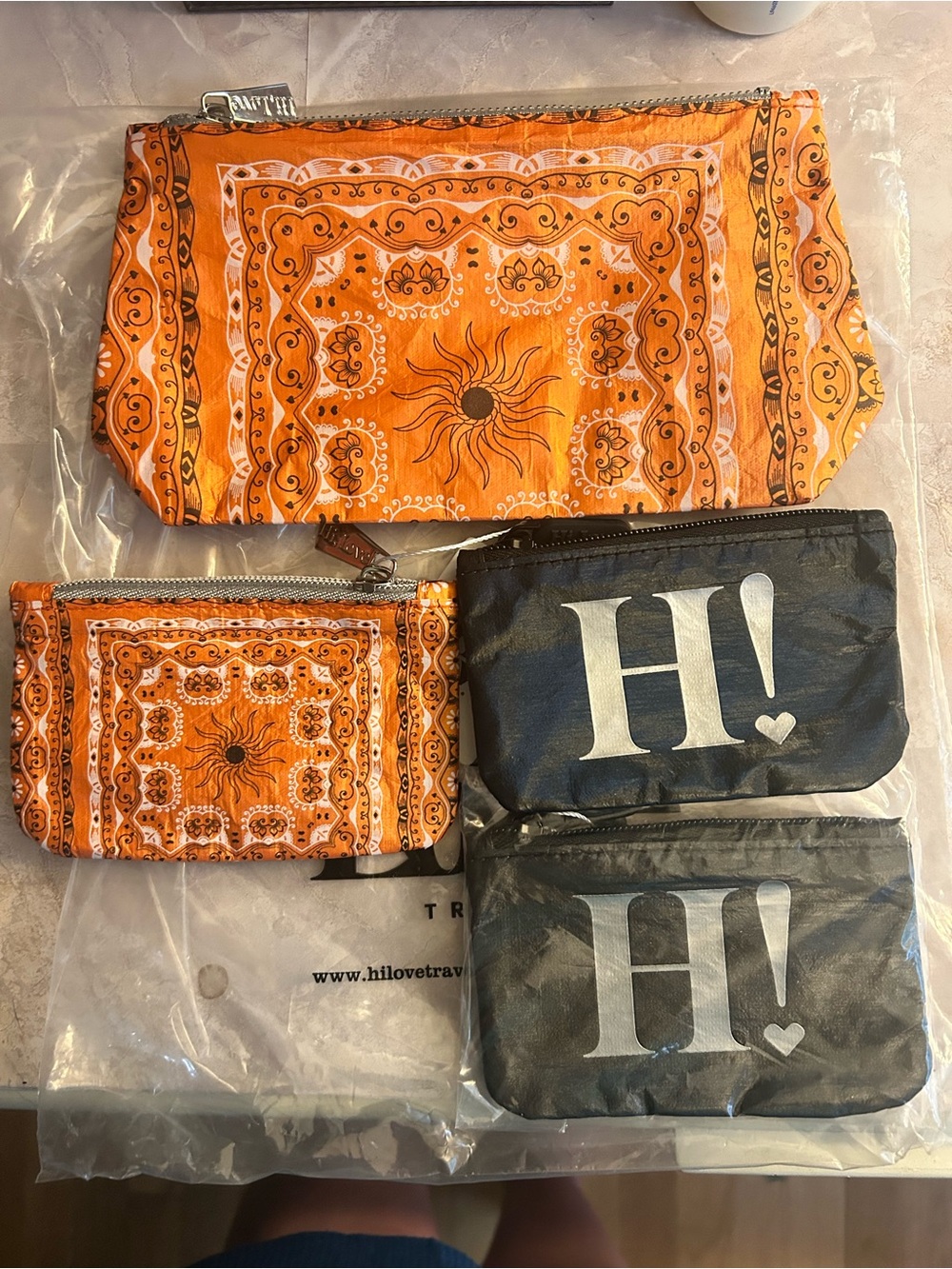 HiLove Pouches - Set of 4